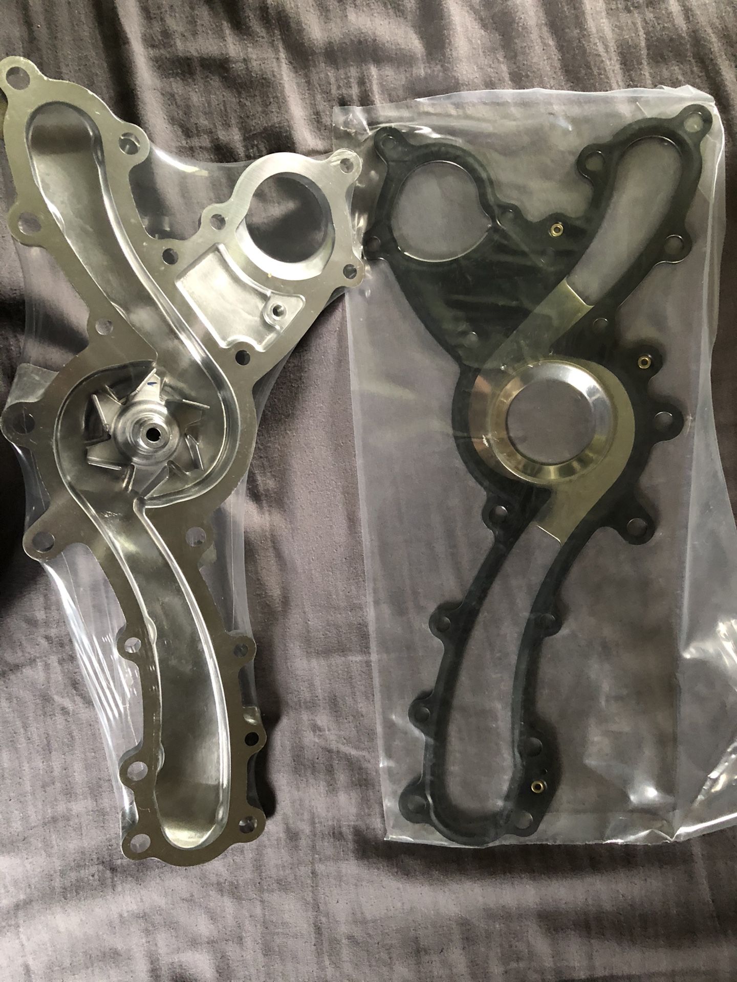 2008 Lexus GS 350 OEM Lexus / Toyota Water pump assembly & Gasket ONLY Genuine authentic auto parts Offers accepted OBO