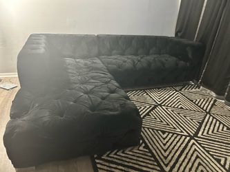 Black Velvet Tufted Chesterfield Sectional Sofa – Modern L-Shaped Couch