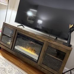 Media Console And 65” QLED QD6 Hisense Smart TV 