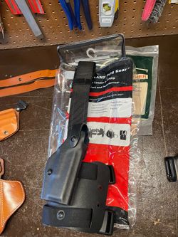 Safariland 6004 tactical holster
