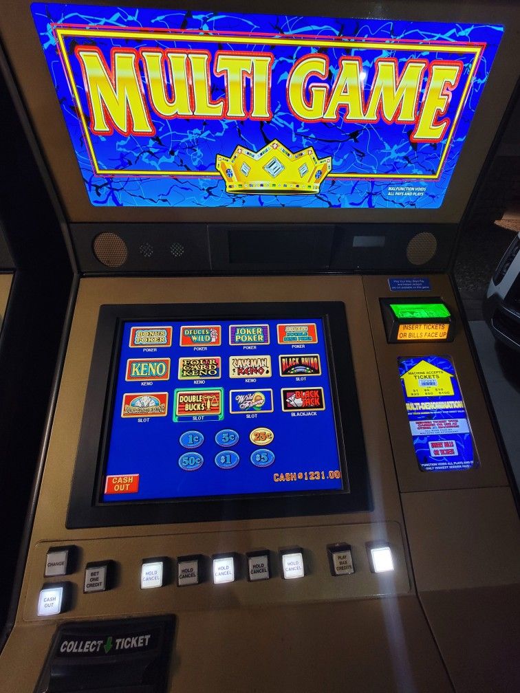 Slot Machine IGT Game King Multigame Video Poker Keno Slot Blackjack Arcade Gameroom Mancave Collectible