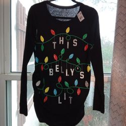 Maternity Christmas Blouse Size Medium. 