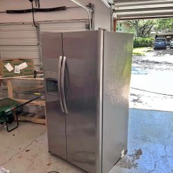 Barely used refrigerator for sale / 36 inches