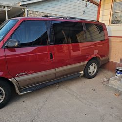2000 Chevrolet Astro Van