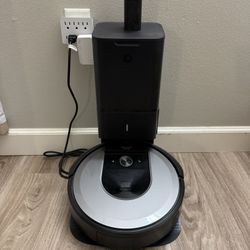 iRobot Roomba i8+ 
