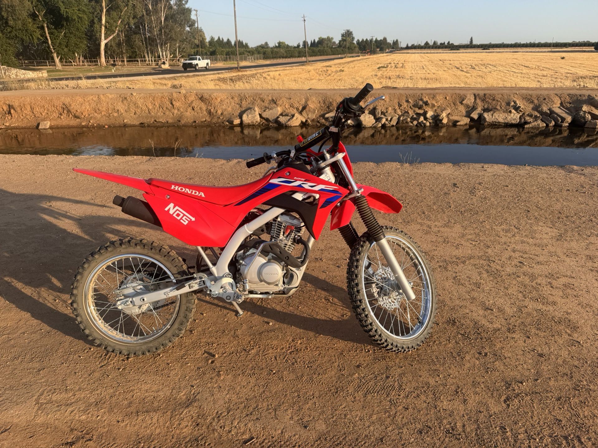Honda Dirt Bike 125F Big wheel 