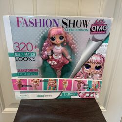 Fashion Show Doll NIB - p/u Monument 