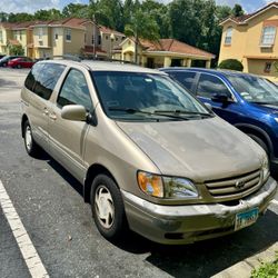 2002 Toyota Sienna
