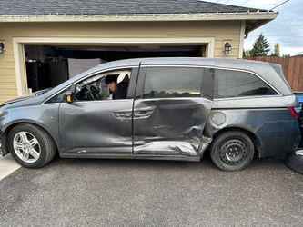 2013 HONDA ODYSSEY for parts