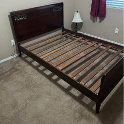 Full Size Antique Wooden Bed Frame with Box Spring
