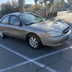 2003 Ford Taurus