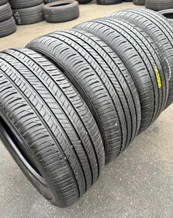 225 55 r17 Goodyear I'm selling this set of tires with 80% life left on all 4