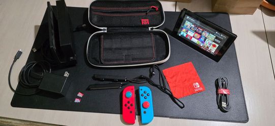 Original Nintendo Switch bundle with traveling case