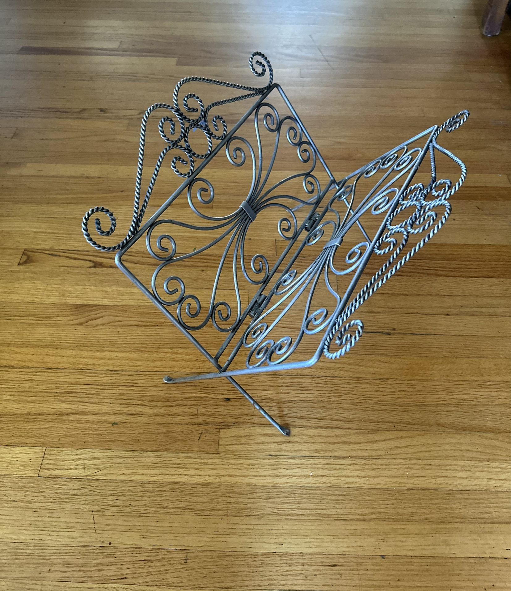 Metal Magazine Rack Made In India 🇮🇳