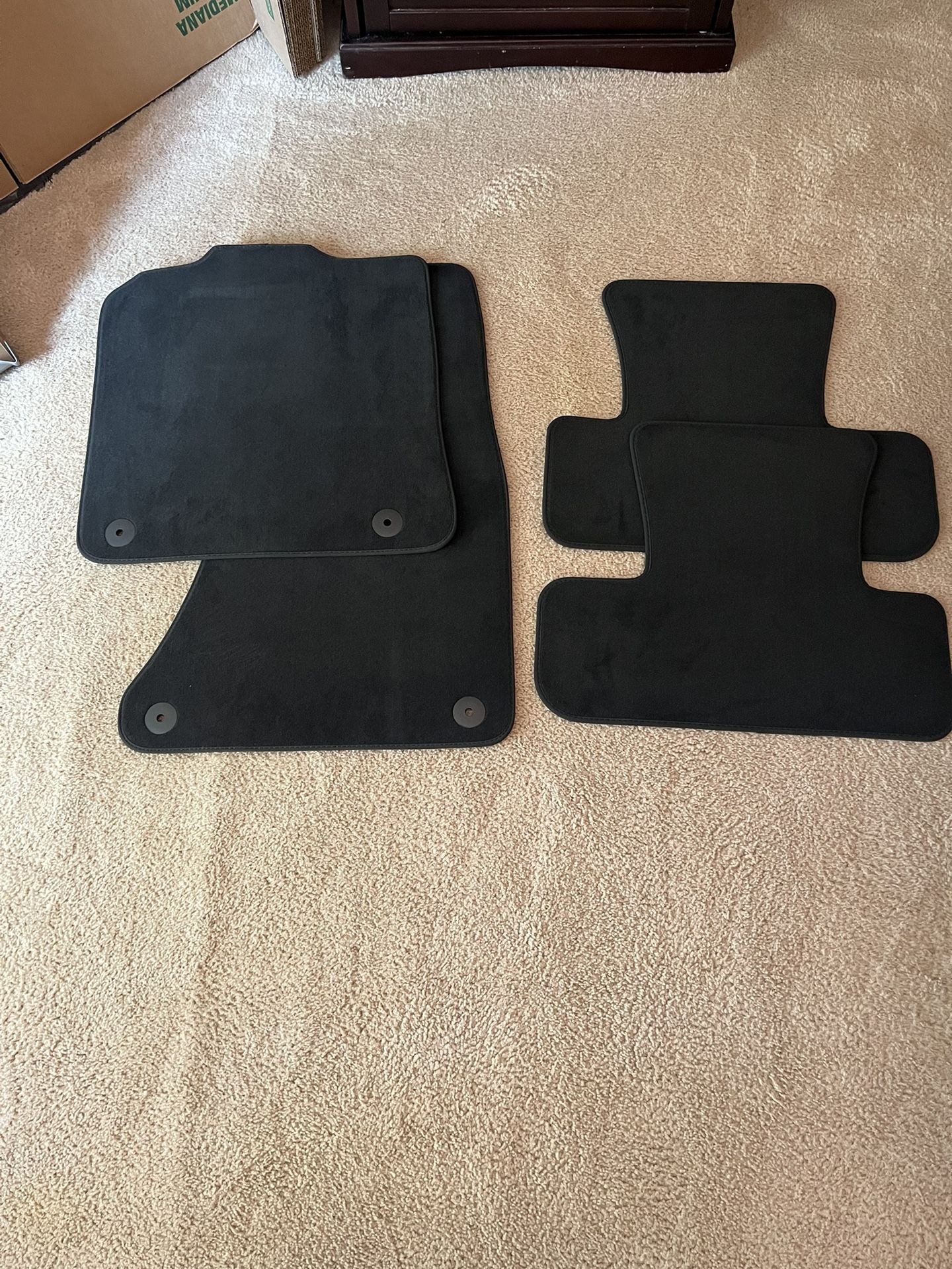 Audi Q5 OEM Black Carpet Mats 2008-2017