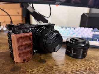 Sony ZVE10 With Kit Lens and 35mm 1.8 Lens