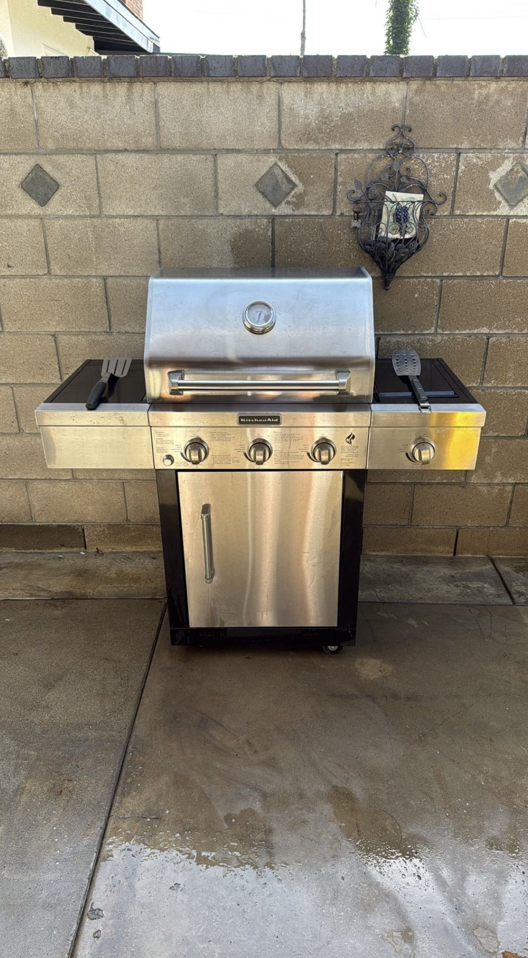 BBQ/ Barbecue KitchenAid Grill