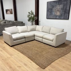 Bassett 5-Piece Modular Sectional Sofa 🚛 Delivery Available