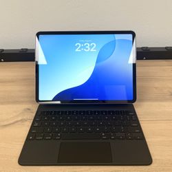 iPad Pro 11" M2 4th Gen 256GB Unlock**WiFi And Cellular 