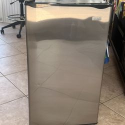 Frigidaire Gallery Mini Fridge