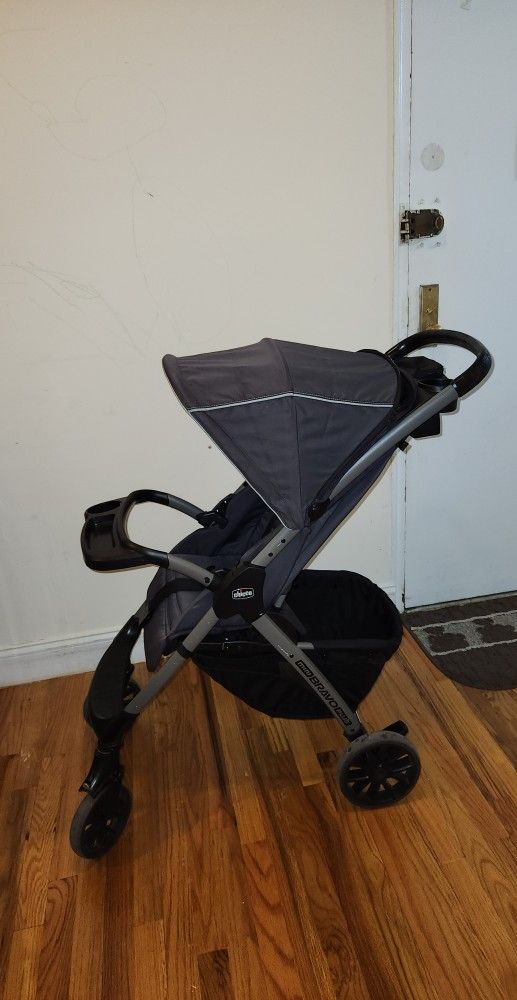 Lightweight Stroller Chicco Bravo Plus 