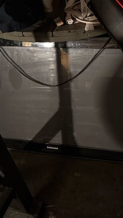 Big SAMSUNG tv monitor