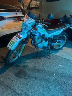 2008 Yamaha 250  dirt/street legal.