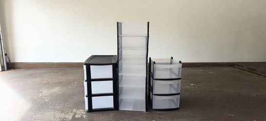 Plastic drawer storage towers