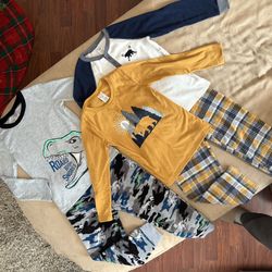 Boys Winter Pajama Bundle (2 Pics)