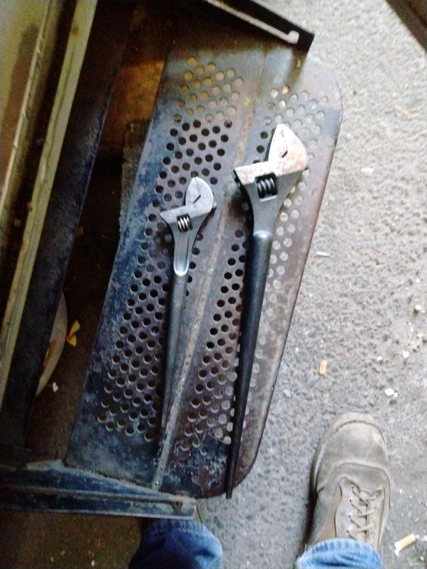 Spud Wrenches