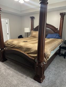 King Bed And Chester