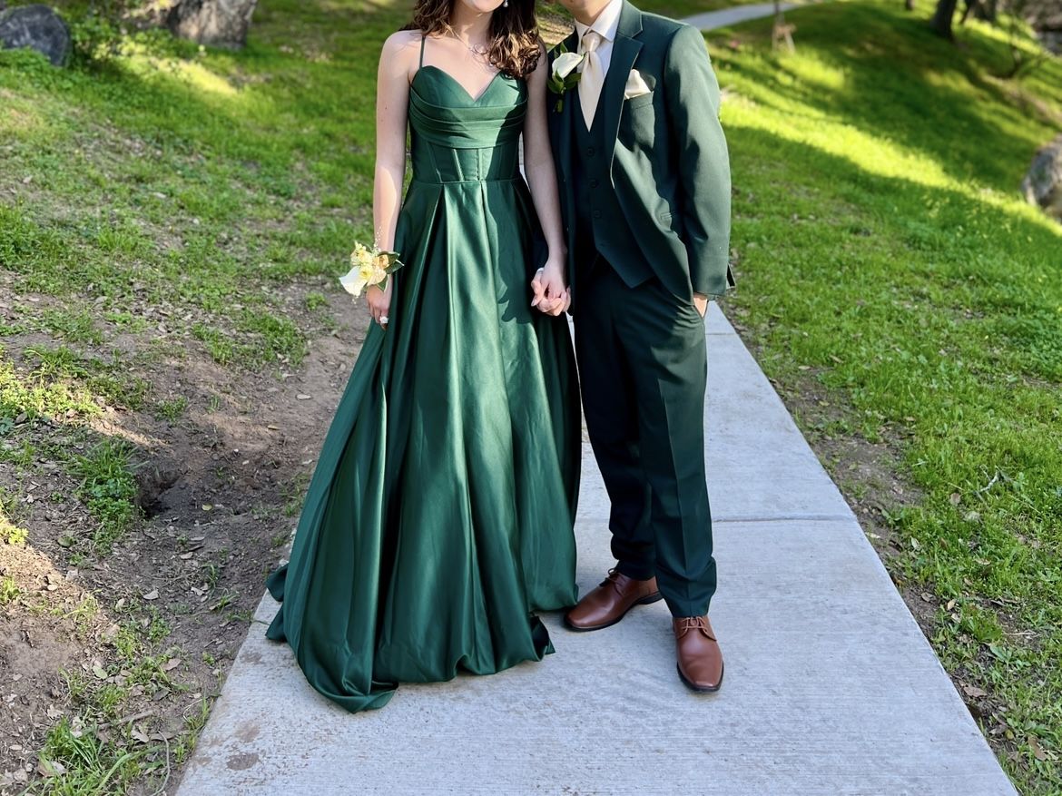 Dark Green Windsor Dress, size 7