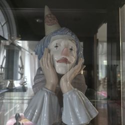 Lladro Clown With Hands Holding Face Porcelain Collectible Great Condition