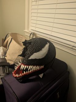 Venom mask