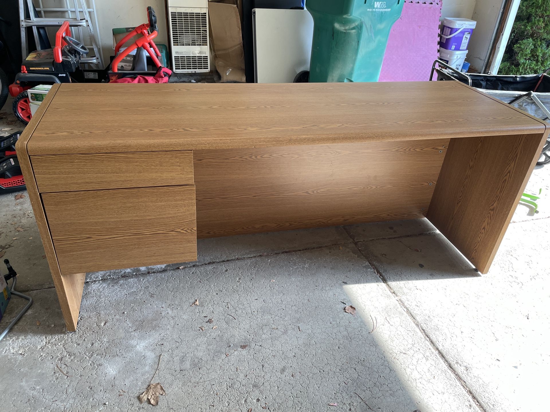 Free Desk