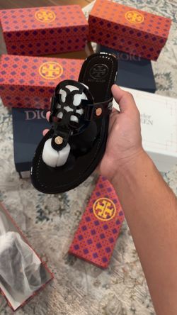 Tory Burch Sandal in Black