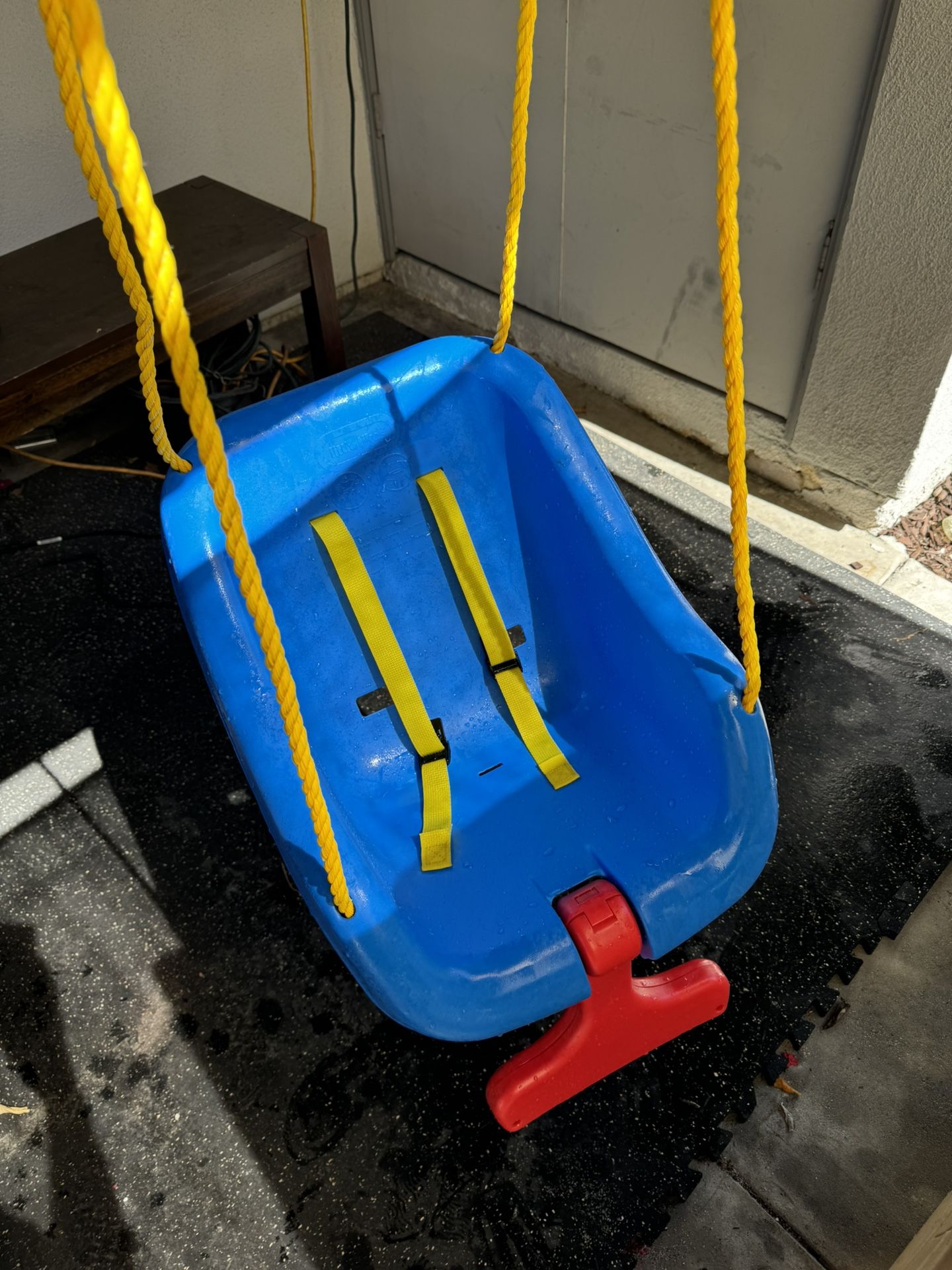 Little Tikes Portable Hanging Swing