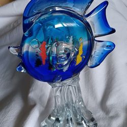 Vintage Art Glass Blue Color Splash Fish 7.5" Tall