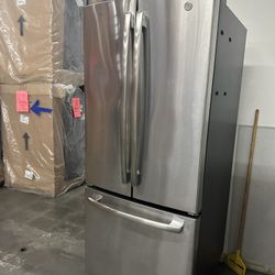 GE French doors Bottom Freezer. 
