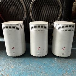 3 Verizon E3200s Wi-Fi Extender for 5G Home 