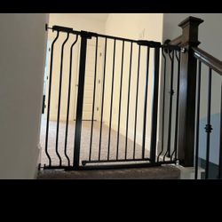 Baby Gate Protection/ Safety Gate For Doorway And Stairway/ Auto Close 