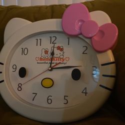 Hello Kitty wall clock