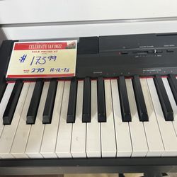 Yamaha Keyboard 