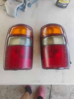 2002 Chevy Tahoe Rear Lights