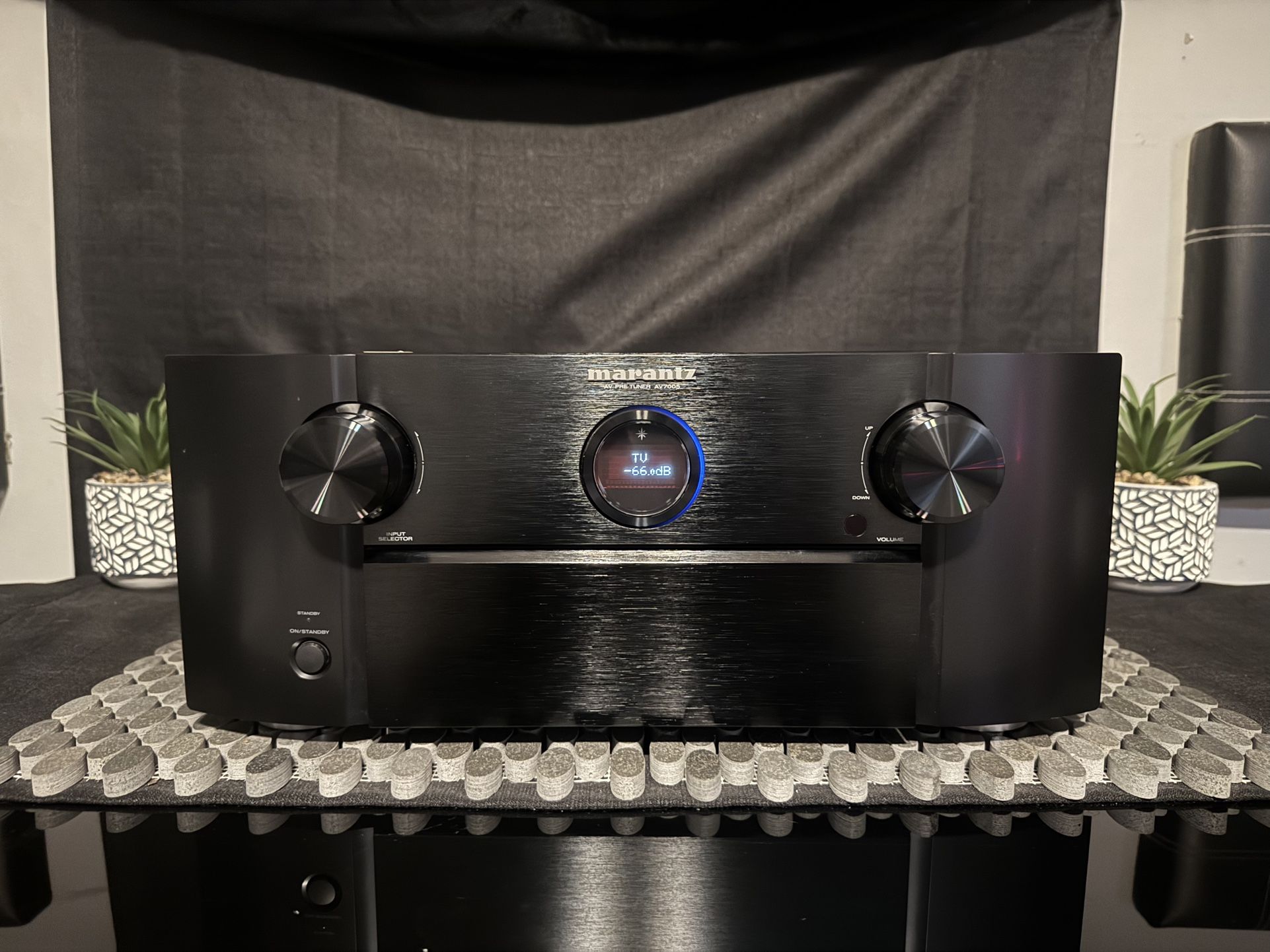 Marantz AV7005 Processor/Preamp
