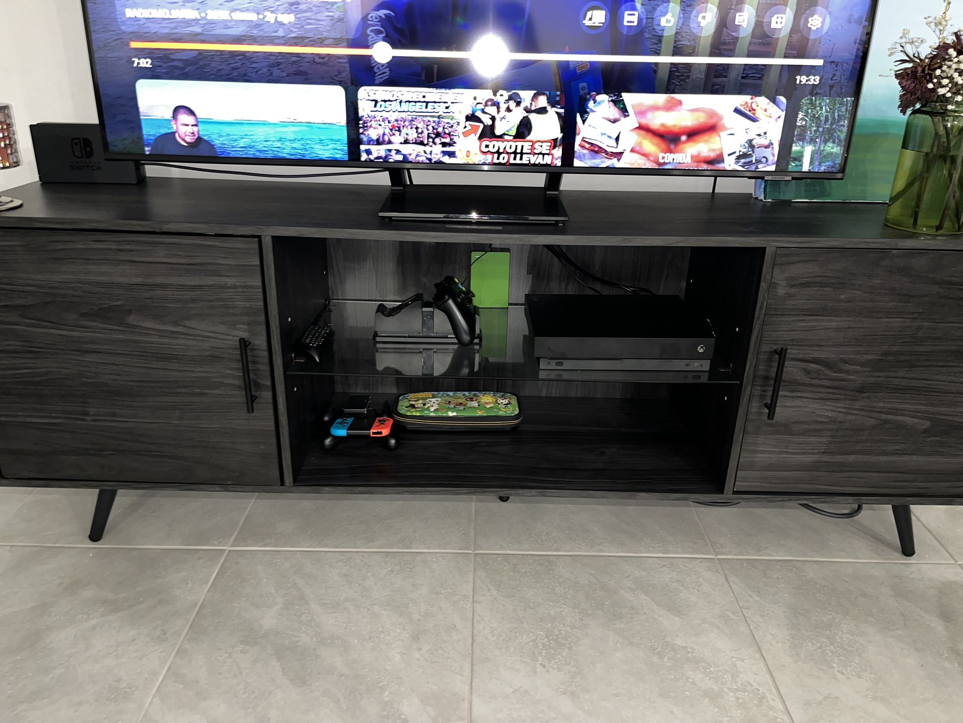 Tv Stand/Entertainment System 