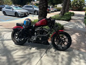 Harley Davidson iron 883 sportster
