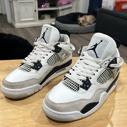 Air Jordan 4 Retro Military Black Size Kids 5.5 Good Condition