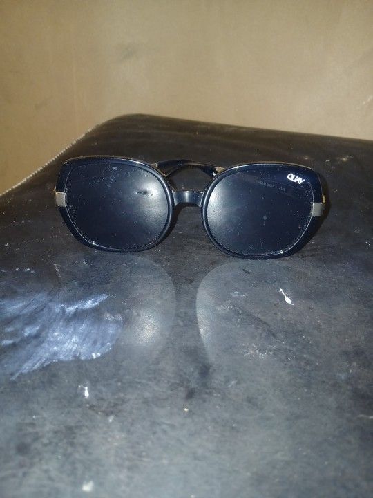 Quay Sunglasses Gold Dust