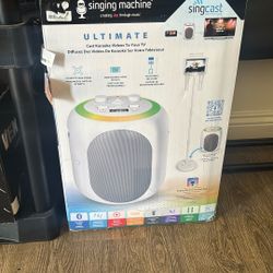 Singcast Karaoke Machine